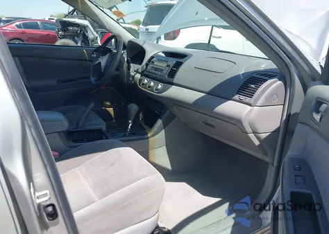 2005 Toyota Camry Le/Xle/Se из США, поврежденный, VIN 4T1BE32K25U955825